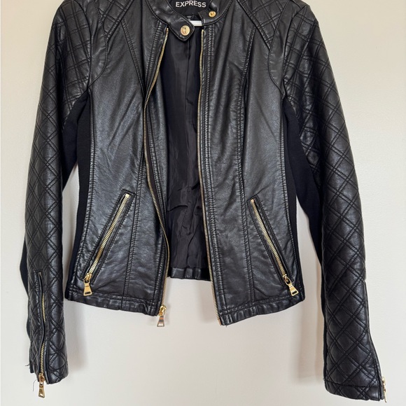 Express Black Faux Leather Quilted Moto Jacket w Gold-tone Zippers Size XS GUC - Picture 7 of 8